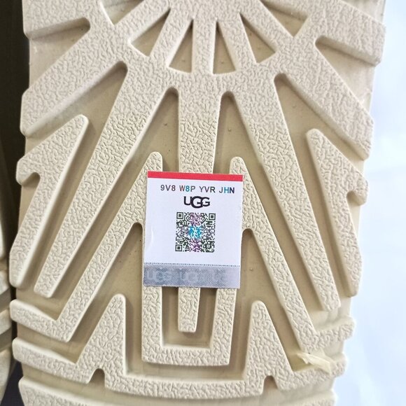 UGG Goldenglow Slide Platform Sandals NIB Women’s 10 Golden Apple - Picture 3 of 11